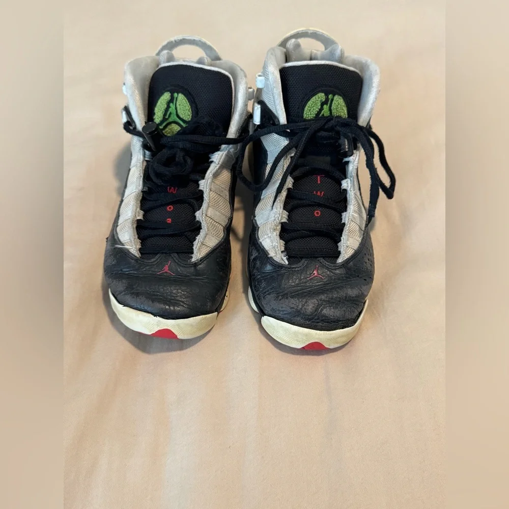 Jordan Boys Shoes 6.5Y Black Red White Used - Picture 3 of 9